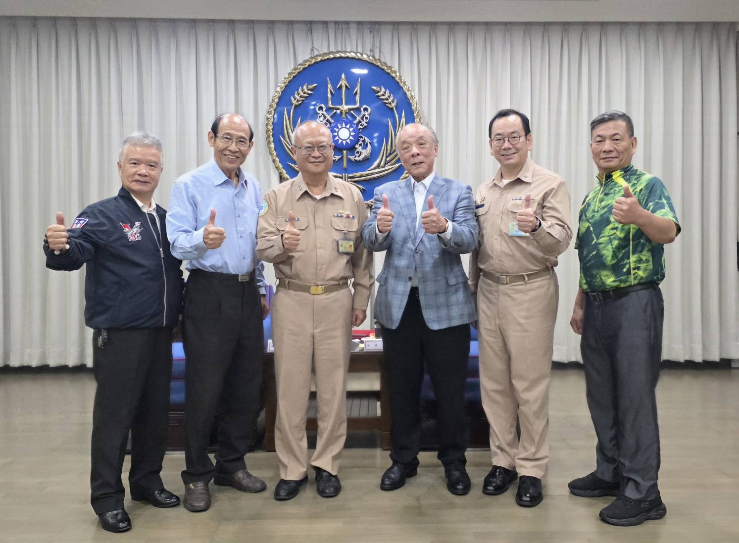 海軍軍艦指揮部 拜訪