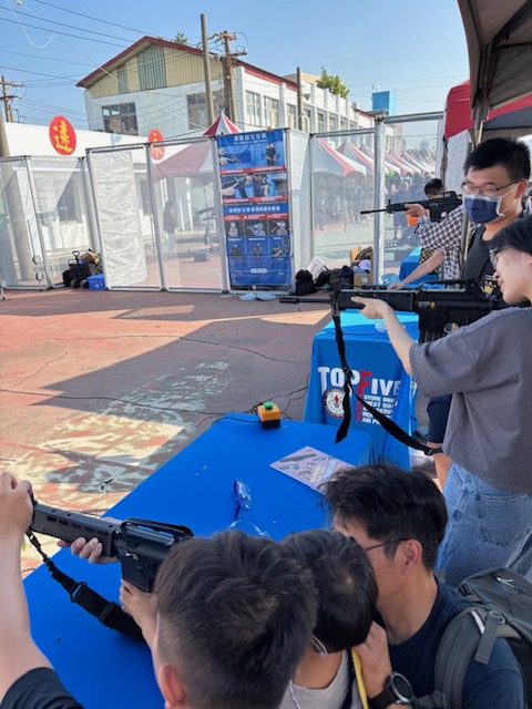 中華民國海軍高雄新濱營區民國114年國防知性之旅 電子靶與空氣槍射擊體驗活動