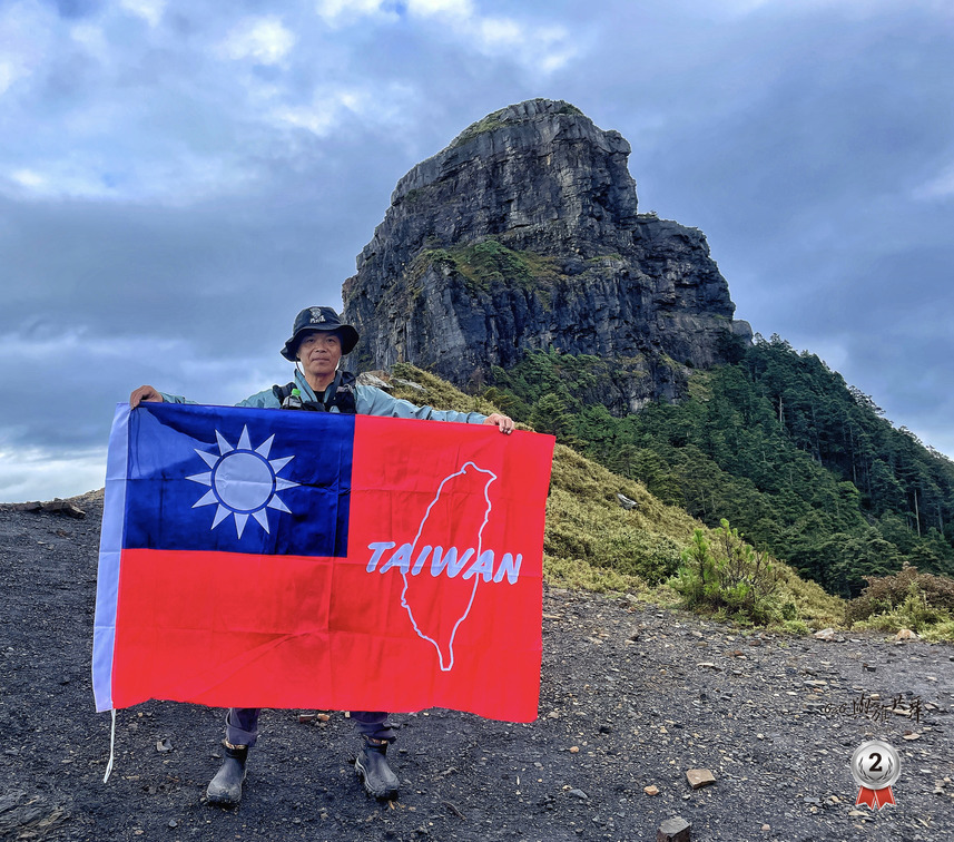 G&G 與旗共舞 Show Taiwan 攝影比賽<大霸尖山>-董重祥